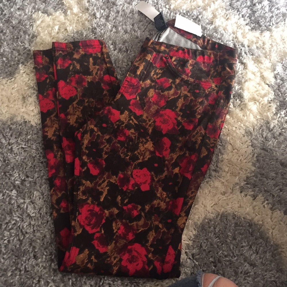 Hue rose and leopard print leggings